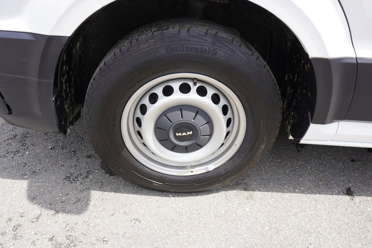 Vehicle Image 17