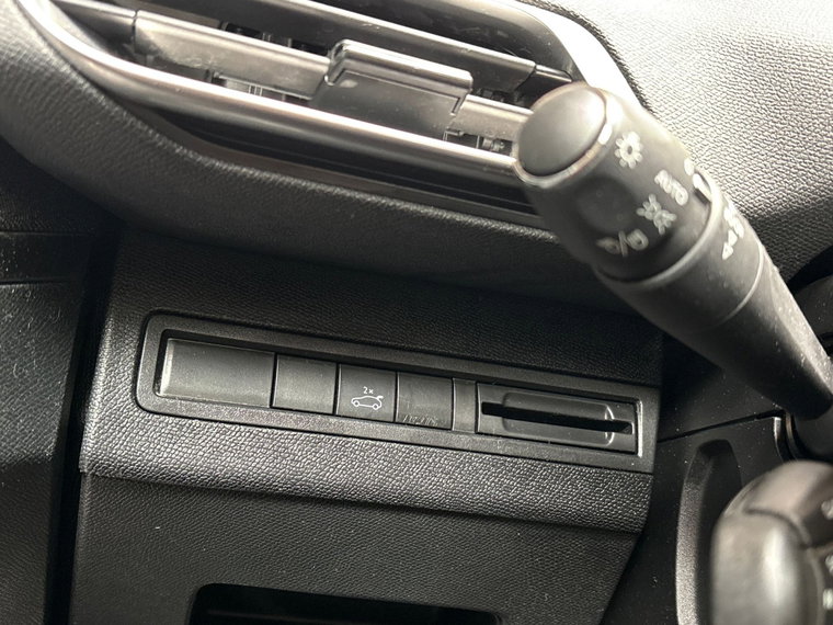 Vehicle Image 24