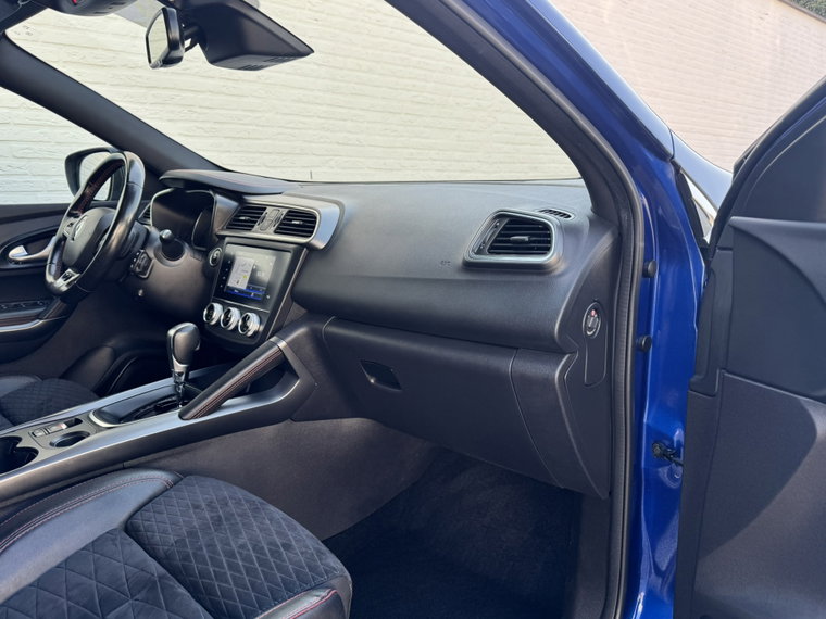 Vehicle Image 38