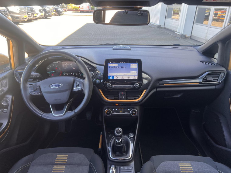 Vehicle Image 21