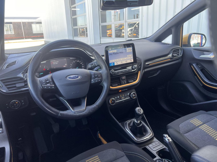 Vehicle Image 22