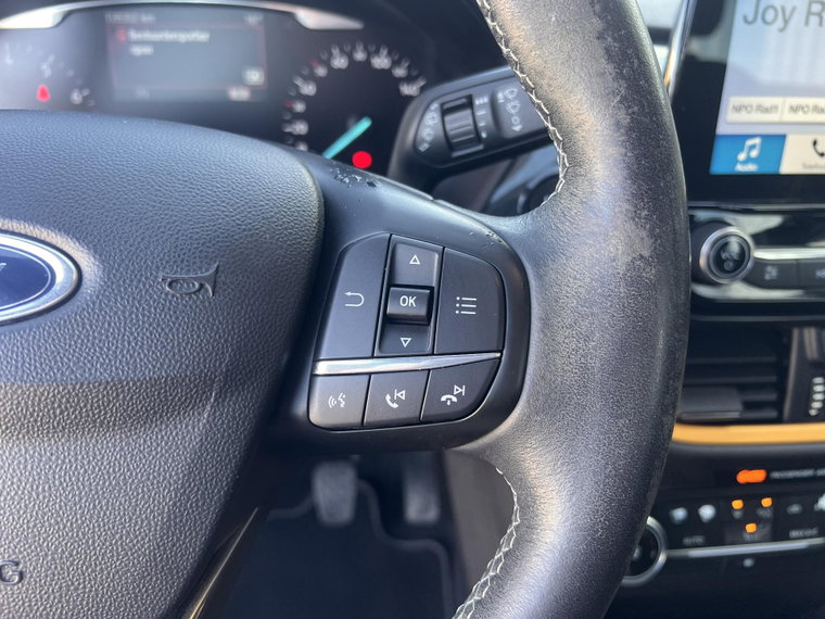 Vehicle Image 26