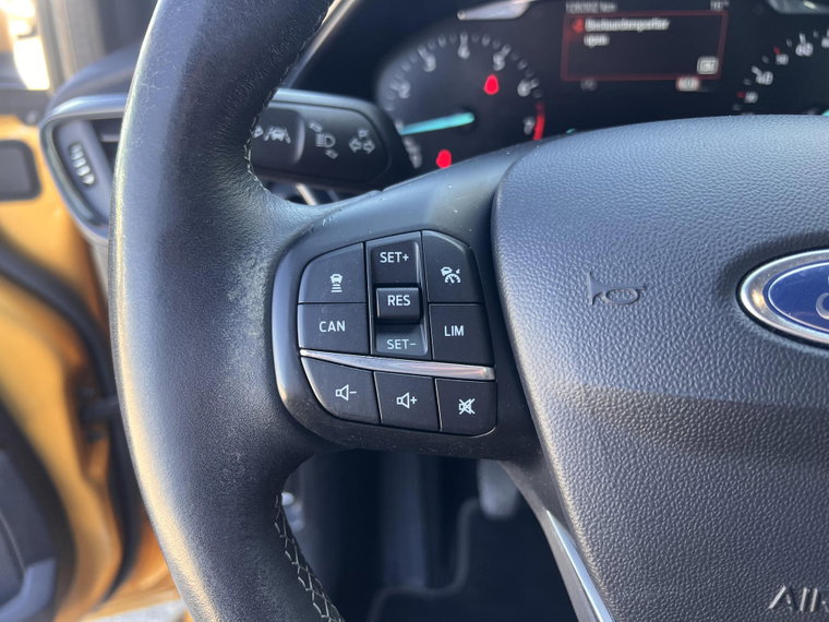 Vehicle Image 27