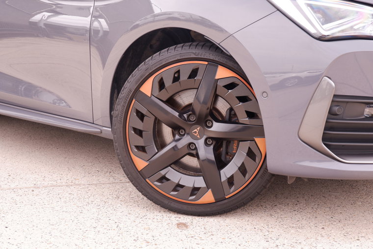 Vehicle Image 15