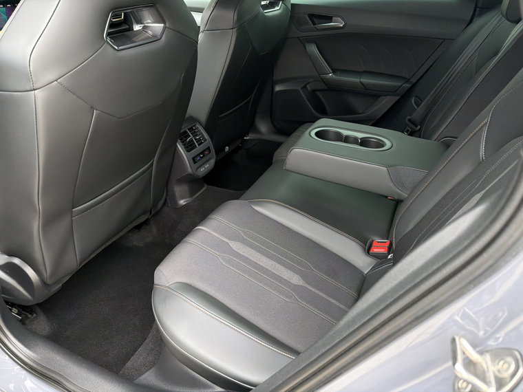 Vehicle Image 33