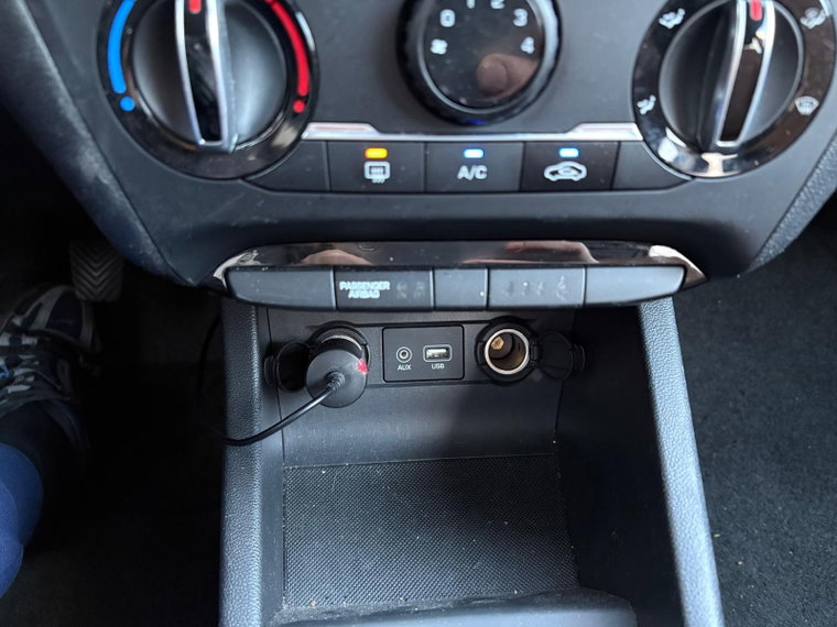 Vehicle Image 22