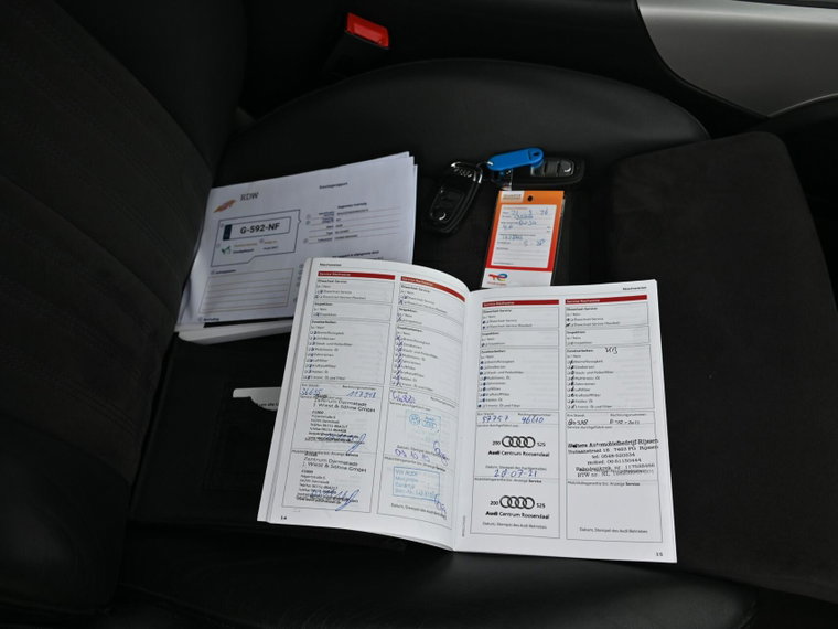 Vehicle Image 21