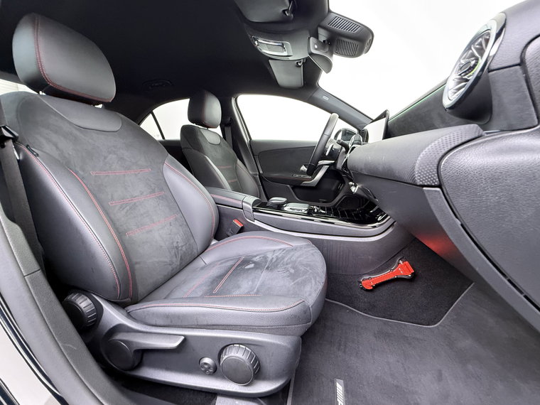 Vehicle Image 35