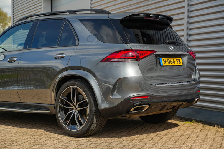 Vehicle Image 35