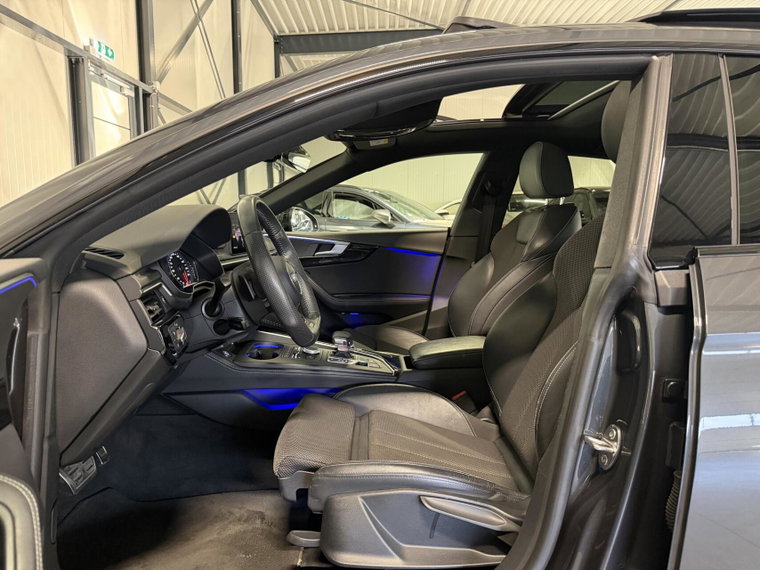 Vehicle Image 22