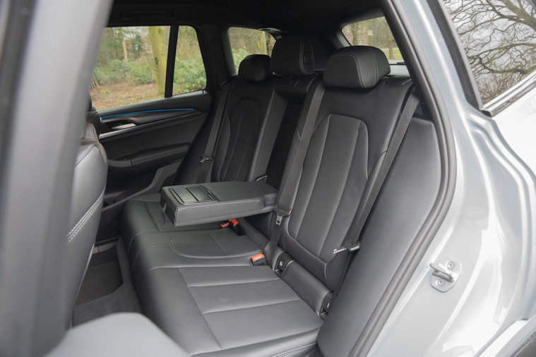 Vehicle Image 38