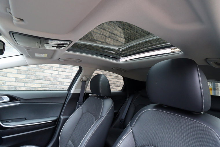 Vehicle Image 13