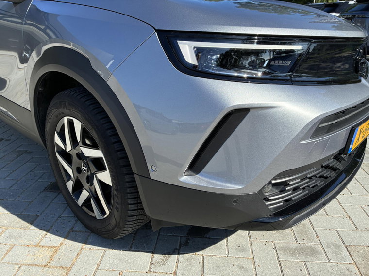 Vehicle Image 22