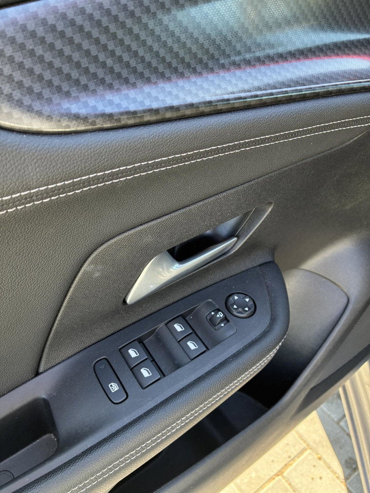 Vehicle Image 28