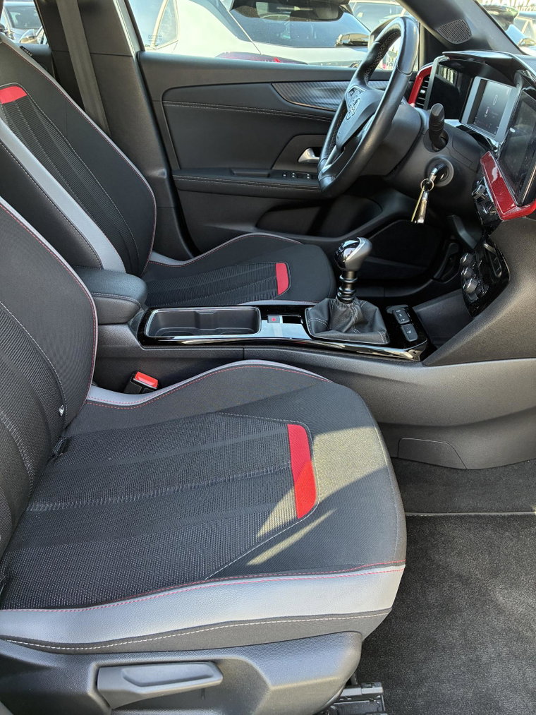 Vehicle Image 37