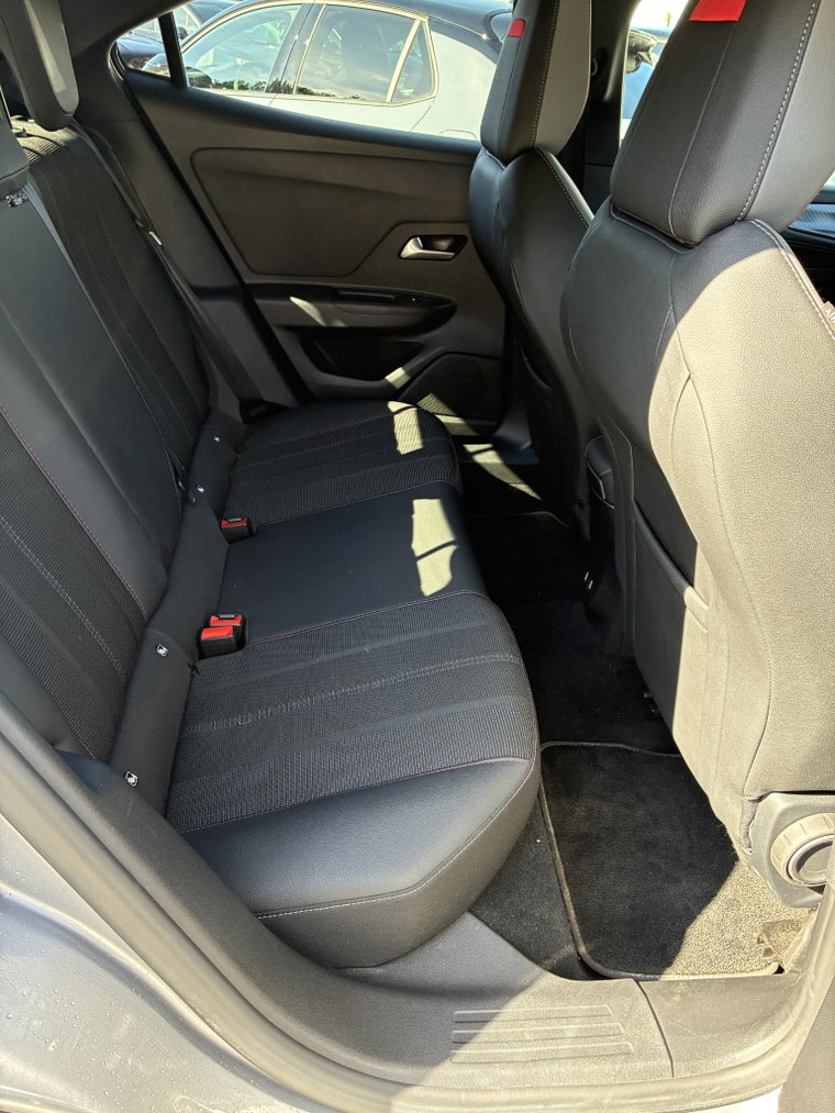 Vehicle Image 41