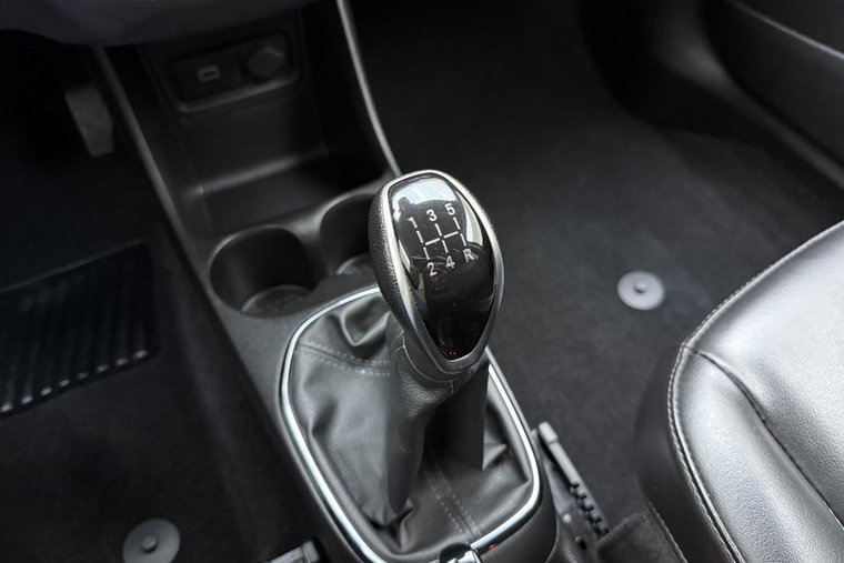Vehicle Image 22