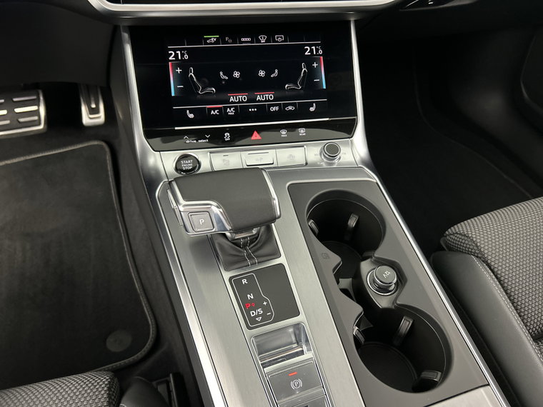 Vehicle Image 29