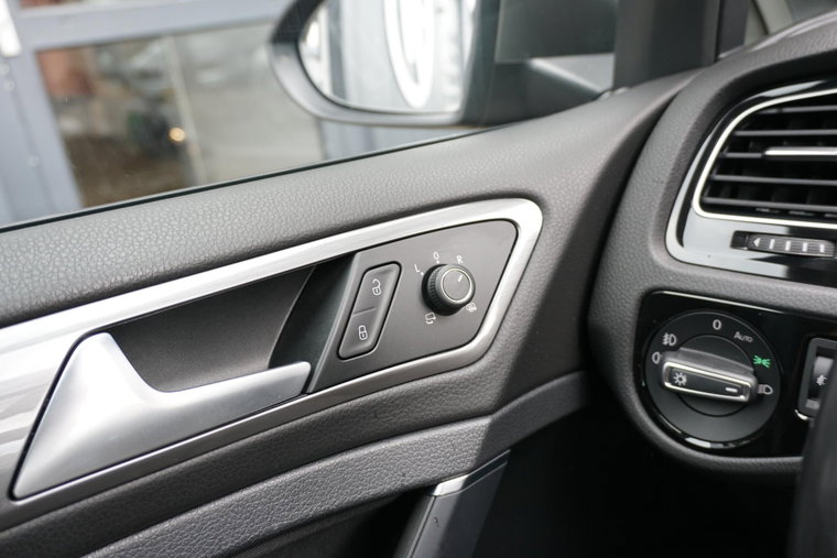 Vehicle Image 36