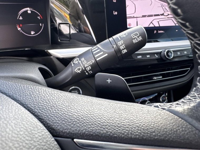 Vehicle Image 38