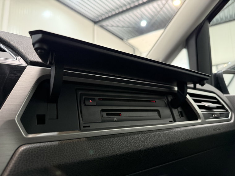 Vehicle Image 33