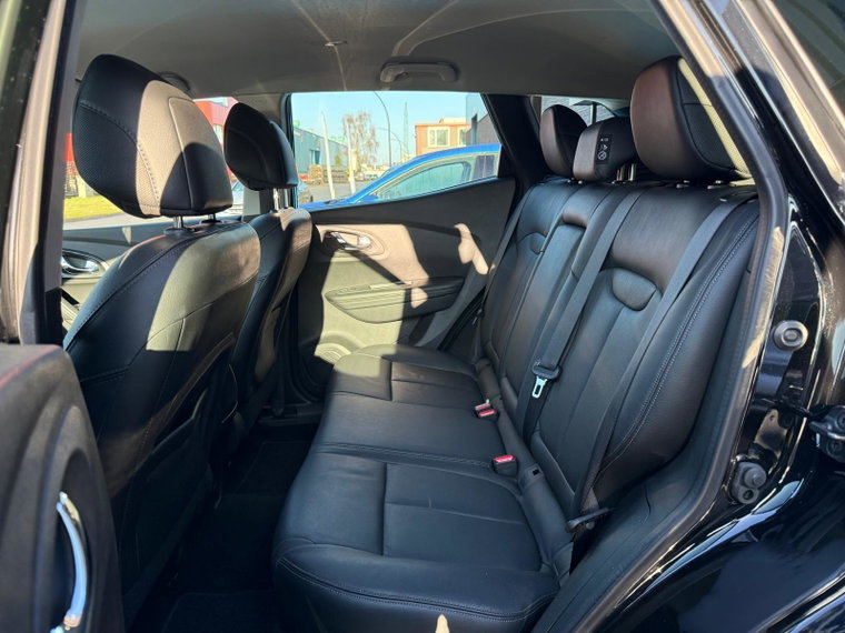 Vehicle Image 33