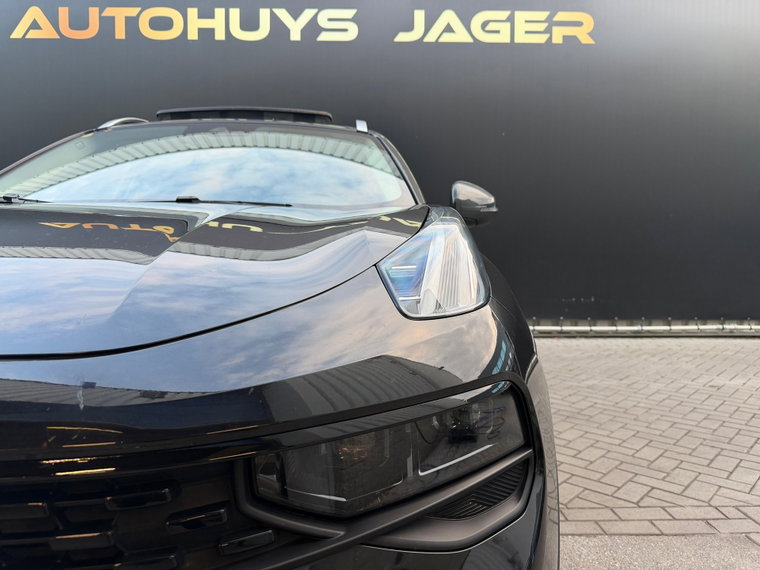Vehicle Image 32