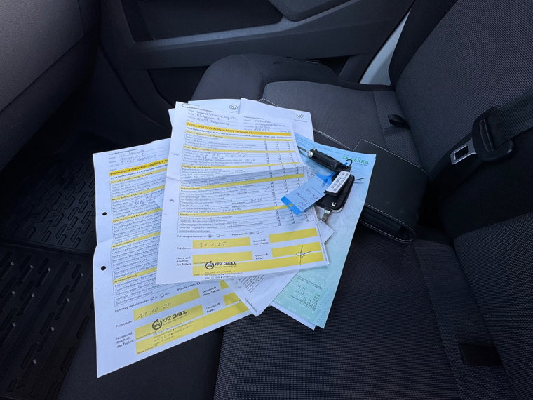 Vehicle Image 19