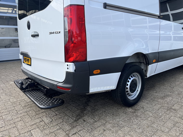 Vehicle Image 38