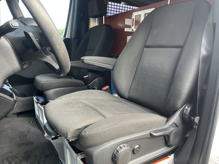 Vehicle Image 39