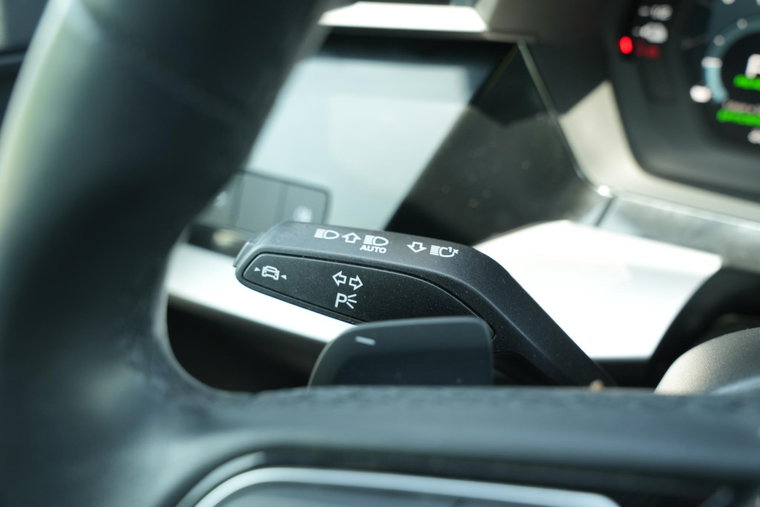 Vehicle Image 26