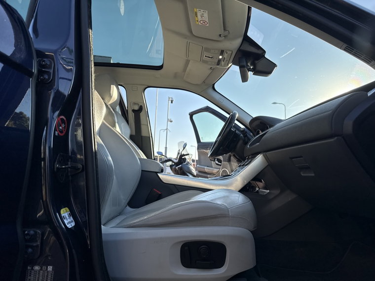 Vehicle Image 37