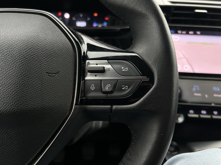 Vehicle Image 27