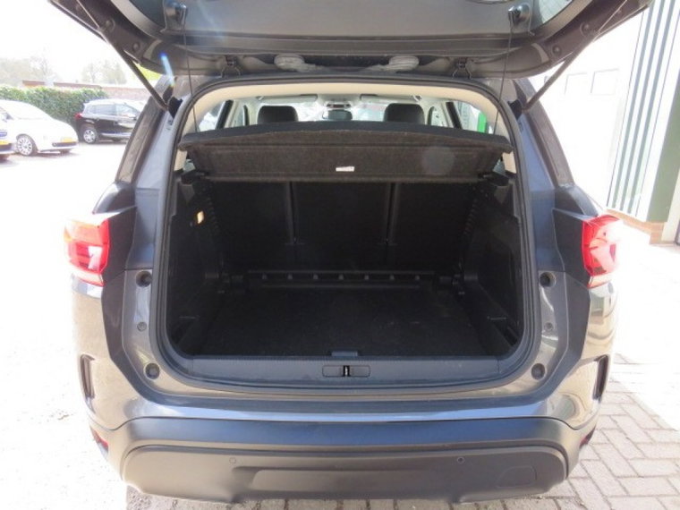 Vehicle Image 21