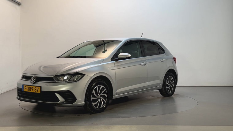 Vehicle Image 8