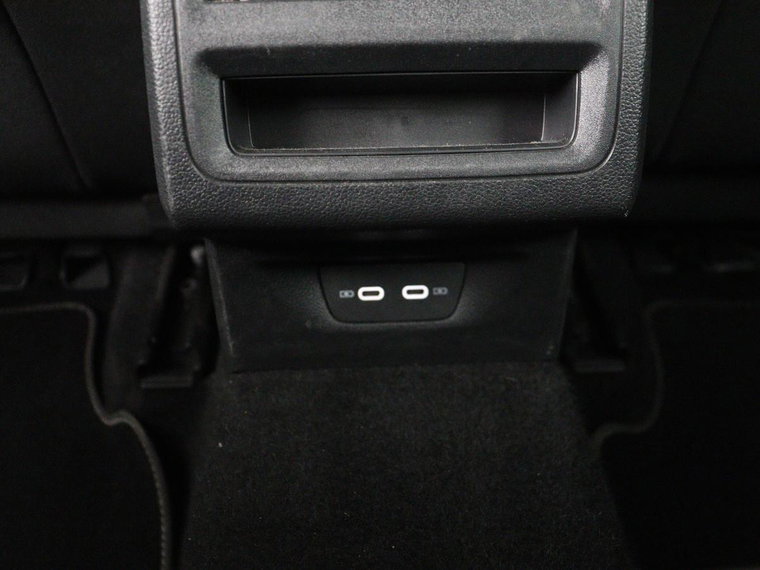 Vehicle Image 26