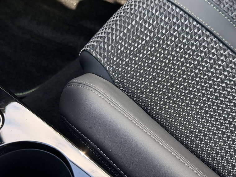 Vehicle Image 37