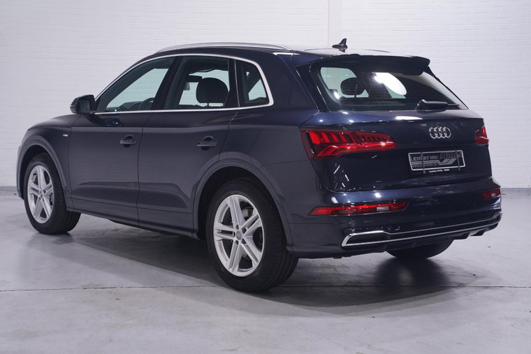 Vehicle Image 11