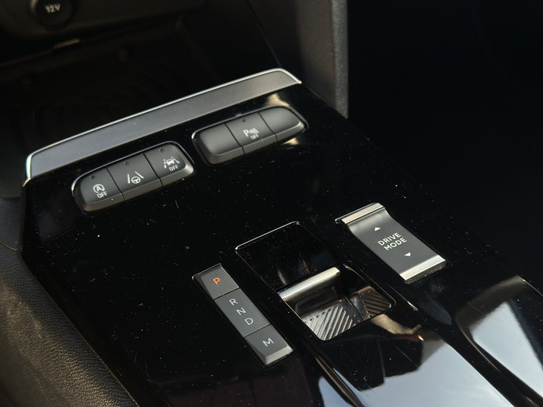 Vehicle Image 24