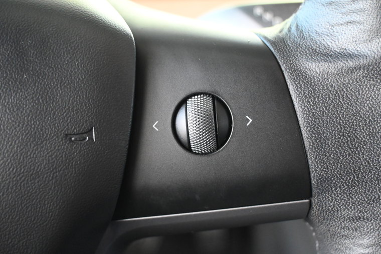 Vehicle Image 33