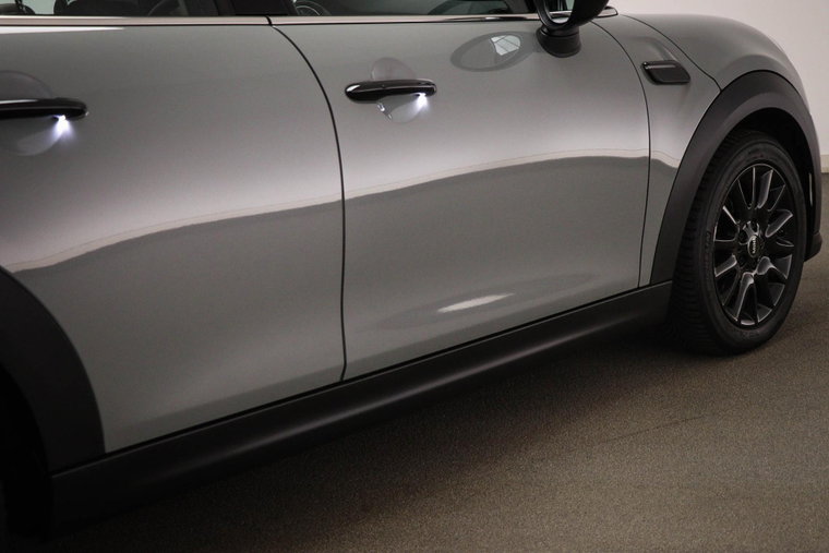 Vehicle Image 23
