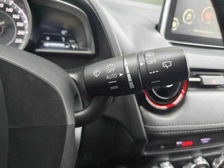 Vehicle Image 32