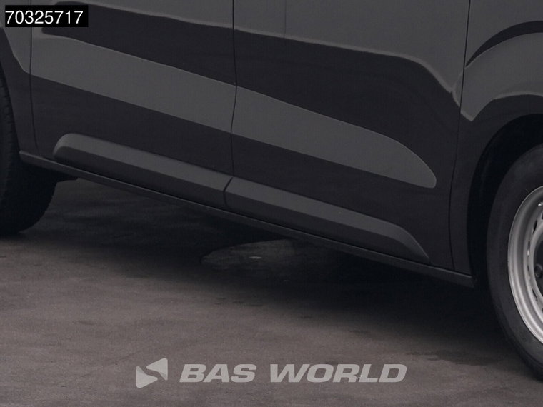Vehicle Image 39
