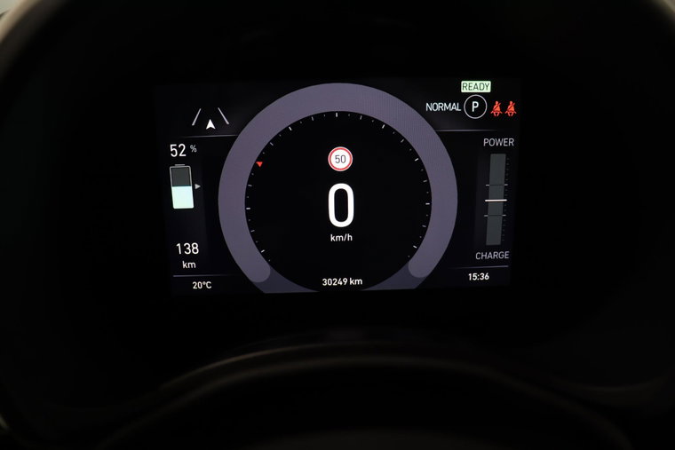 Vehicle Image 25