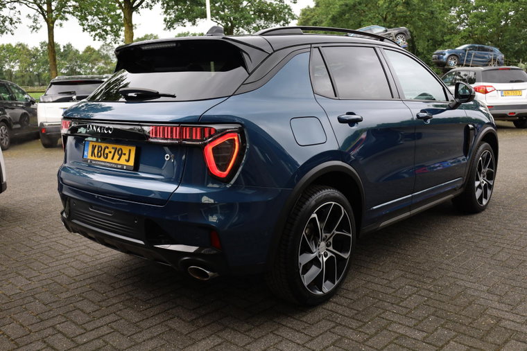 Vehicle Image 4