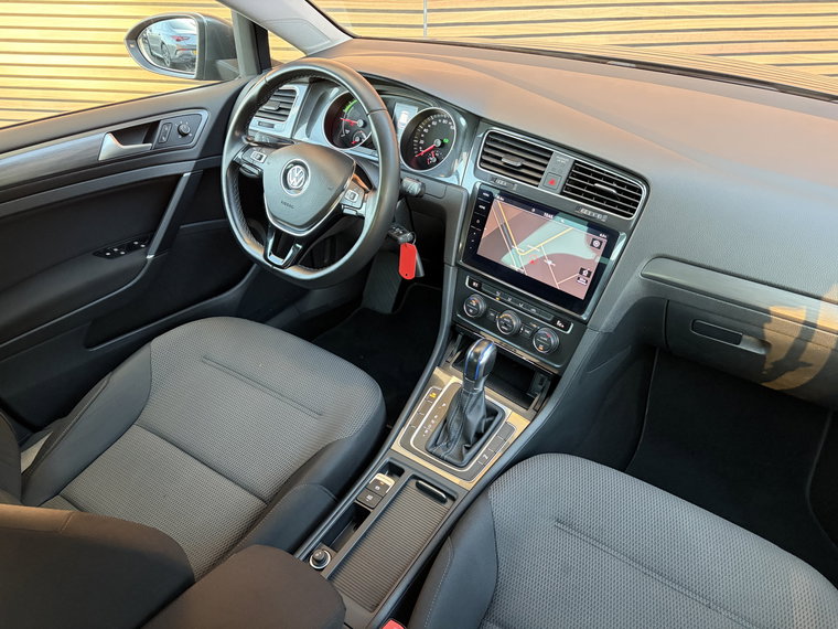 Vehicle Image 24