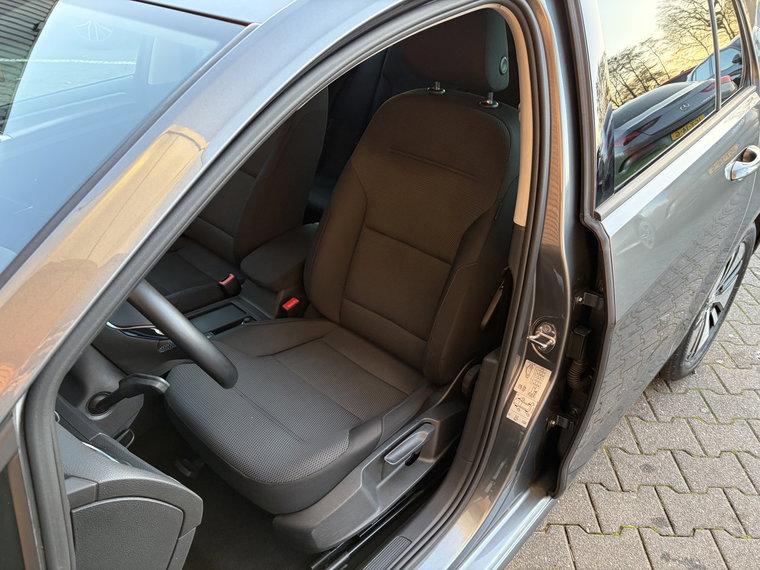 Vehicle Image 27