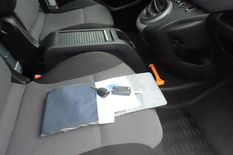Vehicle Image 12