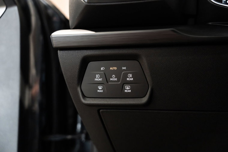 Vehicle Image 42