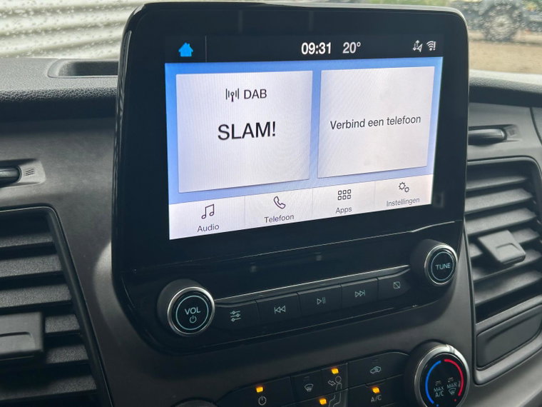 Vehicle Image 21
